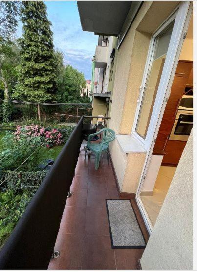 Cheerful 3 Bedroom City House Krasków Exterior foto